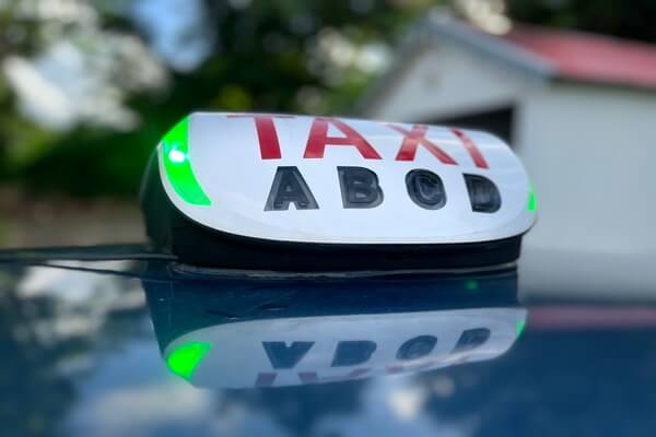 Taxi Guadeloupe SARL Hectus - Transferts aéroport et excursions dans l'île paradisiaque